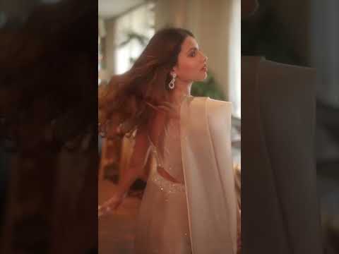 what I look like in my head when I enter a wedding??