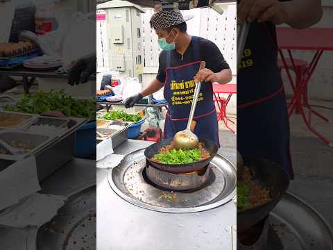 ตั้งแต่ตั้งร้านเสร็จ ก็ผัดไม่หยุดจนไม่มีเวลานั่ง‼️เซียนผัดกะเพราของแทร่ #Streetfood #StreetfoodThai