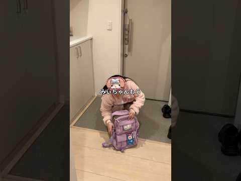 彼女も俺も気付くのが遅かったのが悪いけどどうしてもファミマ限定のキティスライドミラーキーホルダーのピンク色が欲しいと言う事で行って参りました😓#キティ#スライドミラー#ファミマ