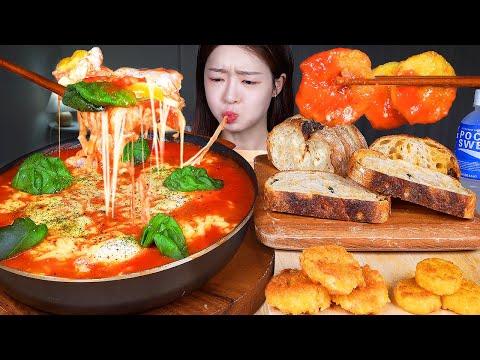 ASMR MUKBANG | 치즈폭탄 에그인헬 ☆ 고르곤졸라 바게트, 올리브체다치즈 사워도우, 새우링, 해시브라운 먹방! Cheesy Egg in Hell (Saksuka)