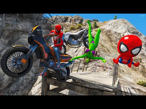 HOMEM ARANHA FAZ SALTO ÉPICO DE MOTO COM FILHOS NA TRILHA GTA 5 RP