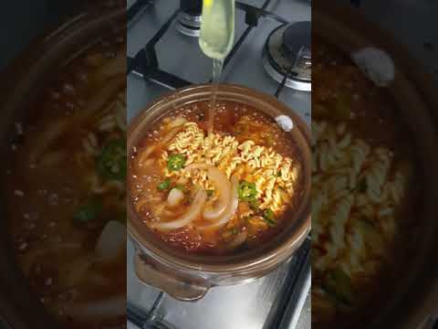 전날 과음 후 라면국밥 만들기