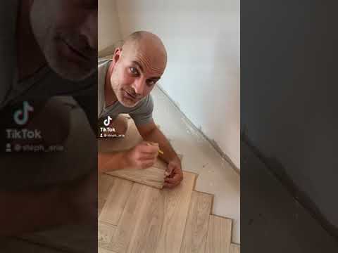 Comment prendre tes côtés sans mètre ni fausse équerre 😉 #ehsalut #steph_aria #parquet #decoupe