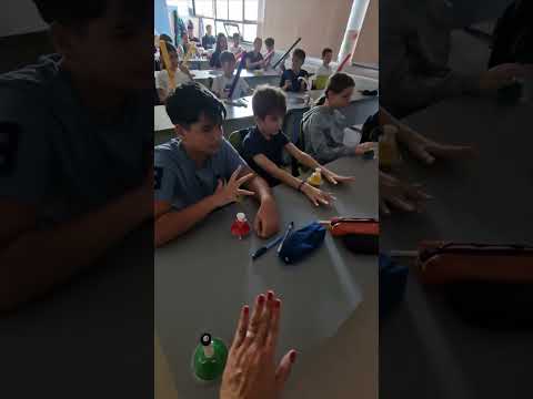 Atmosferă spooky la ora de educație muzicală