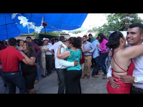 Que chulo se baila en tierra caliente !! Mujeres hermosas del estado de Guerrero,Mexico y Mich
