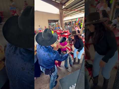Así invita Gonzalo a bailar #viralvideo #shorts #youtube #trending #baile #dance #music #fyp #foryou