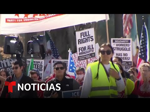 Manifestantes a favor de los inmigrantes cierran varias calles en Los Ángeles