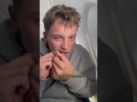 TUVIMOS S3X0 EN EL AVIÓN 🤣 #shorts