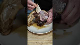 Probando lengua de vaca por primera vez ñuuuuu
