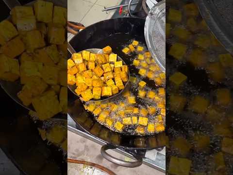 Mumbai famous kothimbir vadi 😋 #shorts #ytshorts #viralshorts #making #make #streetfood #food