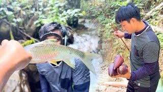 Easy life of Karen hill tribe.