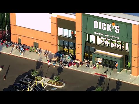 Thunder fans line up outside Dick's House of Sport for Jalen Williams meet and greet