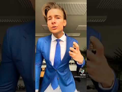 How To Apply Fragrance #Shorts #fragrance #cologne #perfume #parfum #bluesuit #suited #fragrances