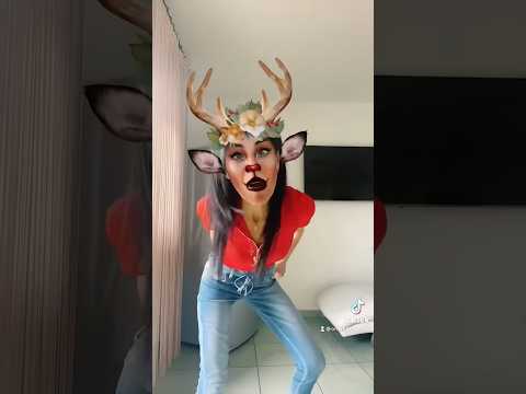 Introducing the๐๐๐๐ "VitaWear SmartBand," a next-generation wearable gadget P21540:07f197