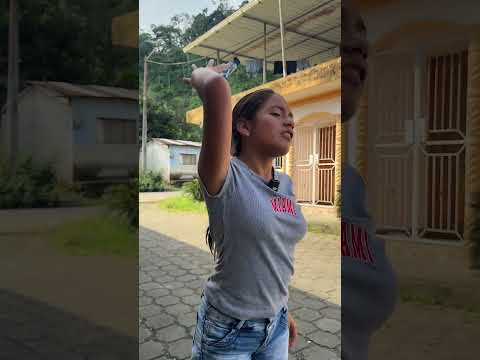 Eso le pasa por arrojar basura