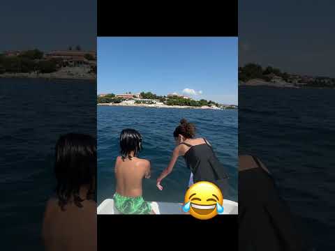 ثقته بمحلها😂#nanitto_87 #M.omar #youtubeshorts #comedyfilms #subscribe #funnycomedy #swimming