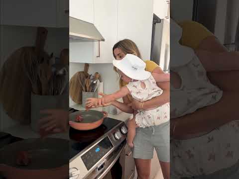 Heating up frozen toddler meals #shorts
