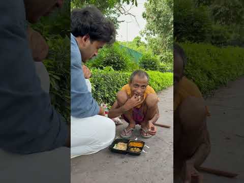 बाबा को ख़ाफ़ी ज़्यादा भूक लगी हुई थी #365gooddayschallenge #humanity #trending #viral #explore