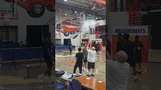 Xaivian Lee vertical jump at Portsmouth Invitational
