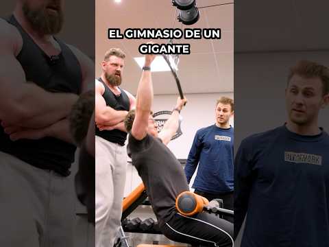 ¡No cabe en un gimnasio normal!