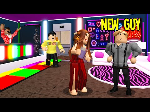 I Caught Someone FLIRTING With My Girlfriend At The Club.. (Roblox Bloxburg)