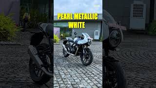 New Triumph Thruxton 400 is available in a choice of four colour options. Prices begin at ₹2.74 Lakh