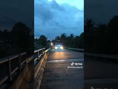 Báo nhí đứng đường săn idoll nhaa ae nhạy 3 bro xe máy nhaa ae🤣|#xuhuong #tiktokxetaidep#tiktok