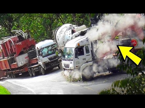 Dangerous Idiots Extreme Truck Driving Fails, Oversize Load Heavy Equipment Machines Fails Working