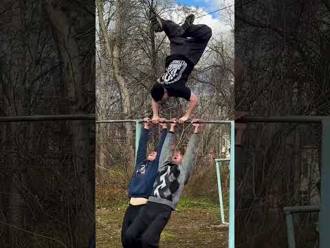 Helicopter gimbarr trio w/ @gimbarrural #gymnast #Gimbarr #trio #Strength #Flow