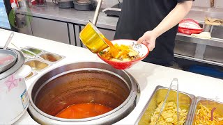River Snails Rice Noodle | Famous Chinese Street Food in Hangzhou, Zhejiang.