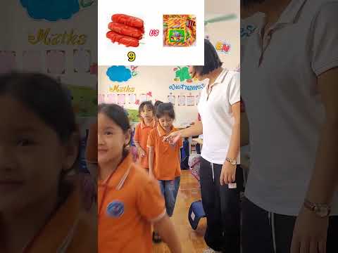 xúc xích hay mì tôm ngon? Hà Thị Thìn #hathithin #shortvideo #shorts #dovui #hocsinh #migoi
