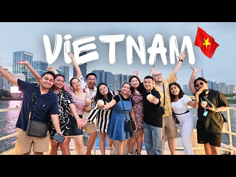 SAIGON WATER BUS IN VIETNAM! (SEEING NIGHT VIEW IN HO CHI MINH CITY + PRANK!) 🇻🇳