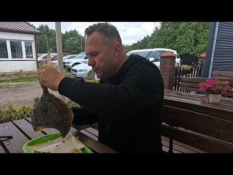 Grzybowo i rozciapany dorsz - ważą ryby po usmażeniu z panierką  / Oddaszfartucha
