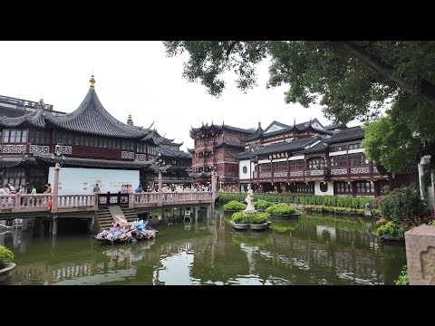 Walking Through Old Shanghai 🏮 A Journey Back in Time
