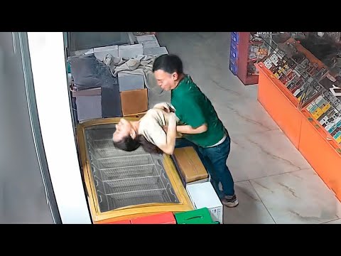 Total Idiots At Work Caught On Camera #4