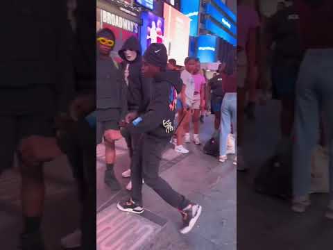 she walked away from me 😂🕷️ #shorts