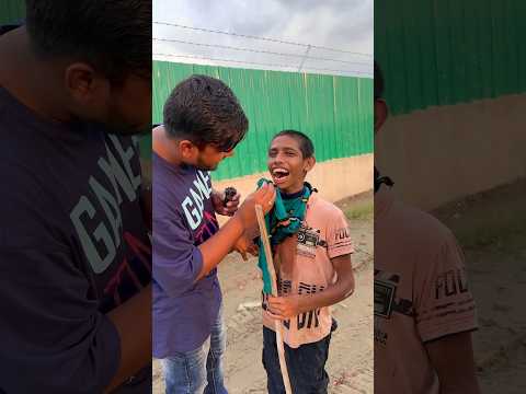 ছেলেটাকে দেখে খুব মায়া লাগলো।
