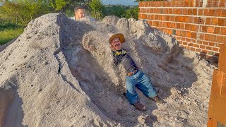 LEÔNCIO DÁ BANHO DE AREIA EM PILILIU E ELE FICA FURIOSO 😱🤣 | PILILIU DA RESENHA SHORTS