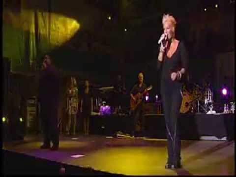 Sarah Connor - Music is the Key (live)