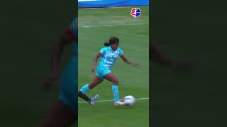 🔙 2025 👉 One of Paige Nielsen’s trademarks: fearless defending. 💥🛑