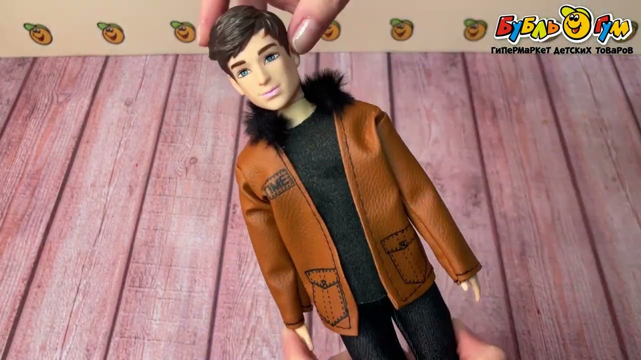 Кукла модельная Lanson Toys парень в дубленке с чемоданом 30см с 3лет - видео