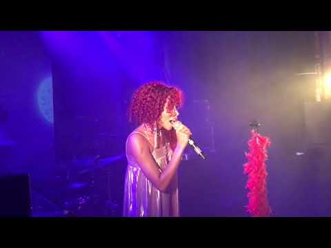 Ravyn Lenae - Closer (Ode 2 U) - Live @ La Maroquinerie Paris 2018