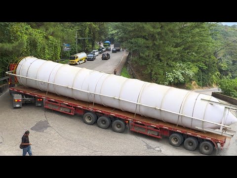 Bikin Gempar‼️ Diragukan Bisa Lolos, Truk Dari China Muatan Rudal Nyaris Tumbang di Sitinjau Lauik