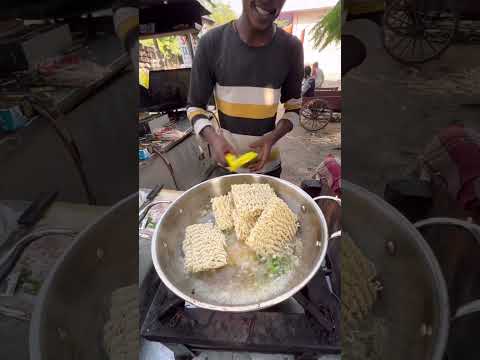 World Spicy maggie 🥵🥵 खाने के बाद 440 VOLT का झटका लगेगा 😱😱 #shorts
