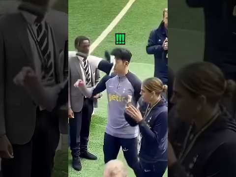 팬한테 얼굴맞은 손흥민 반응