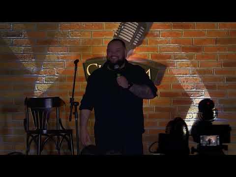 Rafael Aragão - Interagindo com a Plateia - A Família Mais Poderosa Do Mundo - Comédia Stand Up