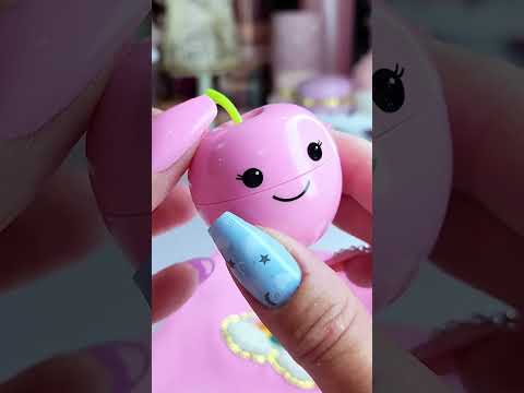 #beauty #pink #beautyhacks #makeuphacks #lipbalm #lipgloss #lipstick #shorts #asmr #satisfying #lips
