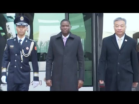 Grenadian PM arrives in Beijing for official visit