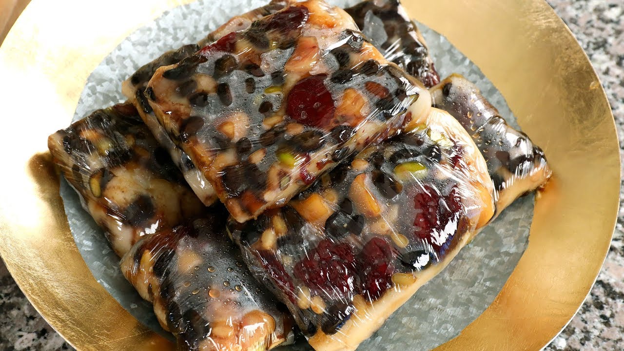 Super-nutritious rice cake (Yeongyang-chaltteok: )