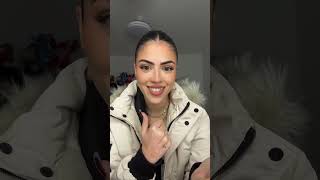 Y aún así me quedé - Lucia Bellido